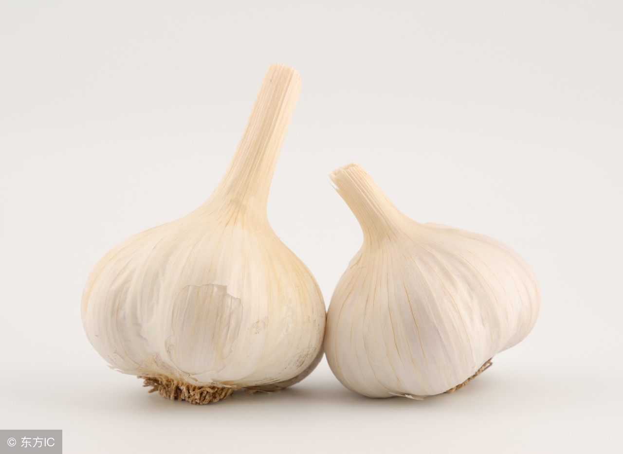 一瓣蒜，吃出7种健康！按照这5个“公式”，补肾活血，养肝护胃