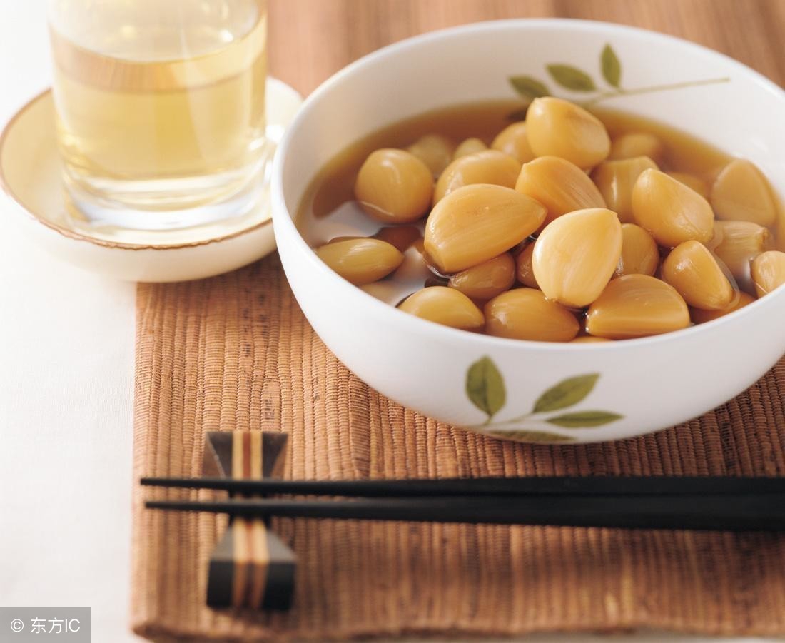 一瓣蒜，吃出7种健康！按照这5个“公式”，补肾活血，养肝护胃
