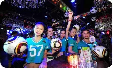 今年世界杯的足球宝贝,盘点世界杯最抢镜的足球宝贝