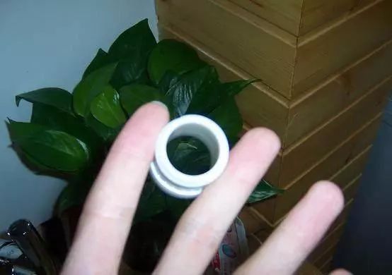 洗衣机地漏返水怎么处理,洗衣机排水地漏返水如何解决