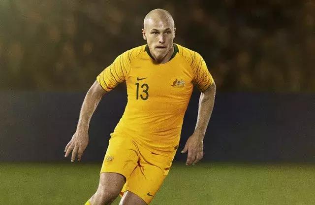 2018俄罗斯世界杯最酷的球衣,2018年俄罗斯世界杯用的足球形状