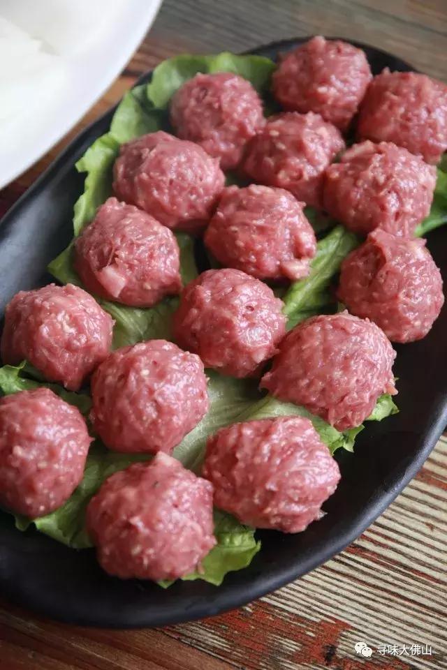 这间专注牛杂30年的老店华丽升级，吃完变甄子丹！