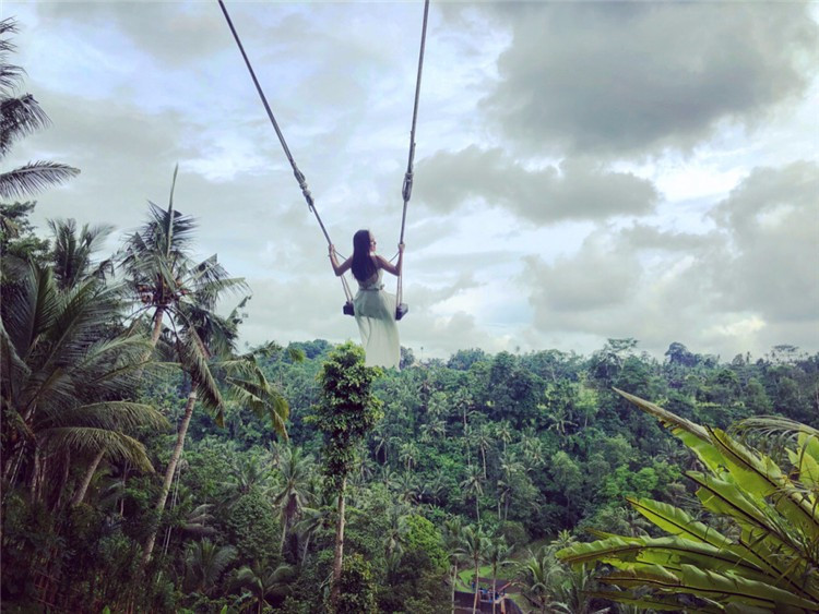 巴厘岛网红秋千天空,巴厘岛网红秋千最美音乐