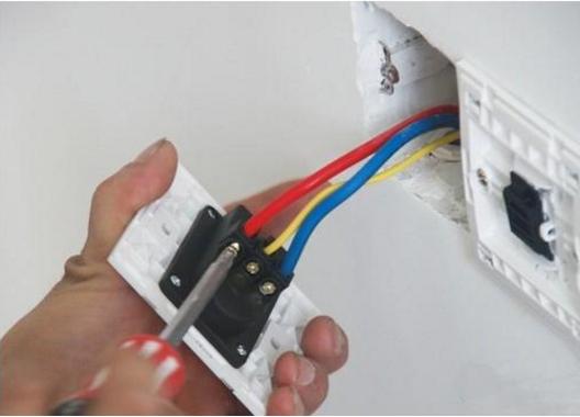 家里的插座能全部接地线吗,家里插座接地线有必要吗