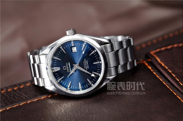 夏天适合戴橡胶表带吗,智能手表配金属表带还是皮表带