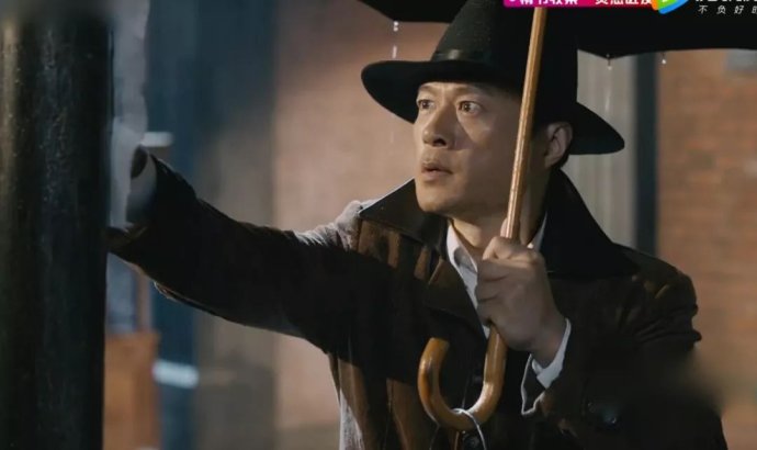 张鲁一被骂上热搜回应,电视剧中佟丽娅被骂