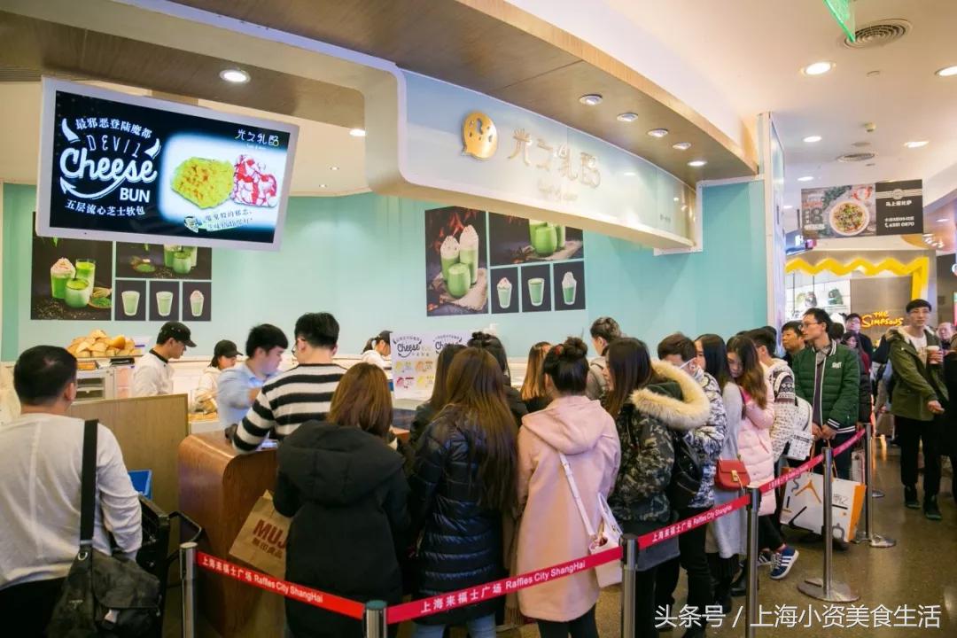 网红店的没落从无人排队开始,排队很久的网红店真的没有意义