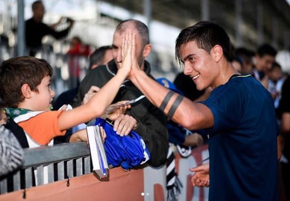 今年世界杯穿西装最帅的足球明星,2018年世界杯德国队西装革履