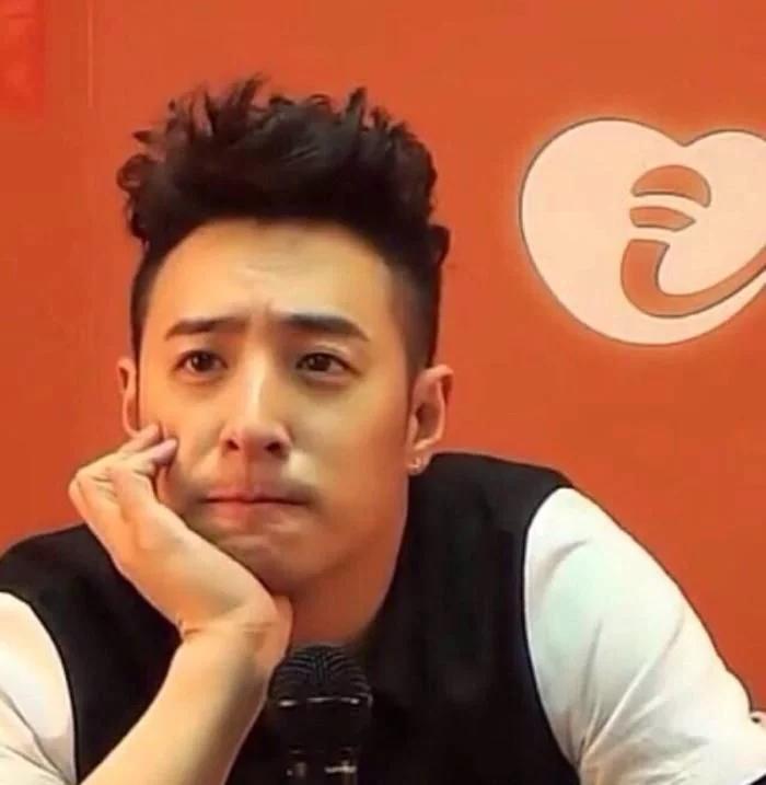 2018年鹿晗踢球,鹿晗雪地足球赛