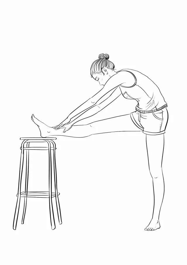 舞蹈老师练习舞蹈压腿,压腿练习正确方法