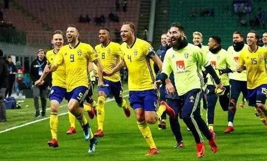 世界杯来了荷兰西班牙,世界杯来了足球宝贝大比拼