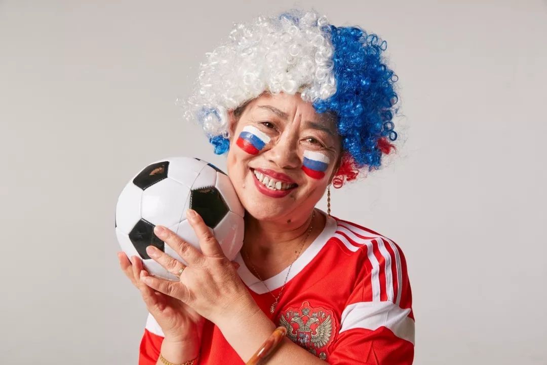 中国大妈世界杯包场,俄罗斯足球世界杯中国大妈