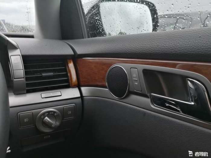 内饰媲美奥迪,内饰比奔驰s豪华的车