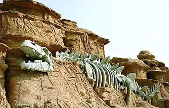 新疆哈密风景最美的地方,新疆哈密值得去的景点排名第一