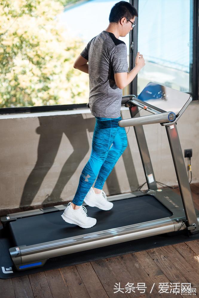 太阳毒辣雾霾猖狂亿健睿致X5跑步机才是室内锻炼好帮手