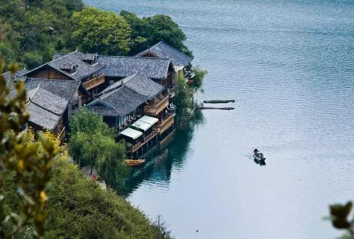 西昌泸沽湖住宿酒店推荐好一点,泸沽湖自由行住宿推荐