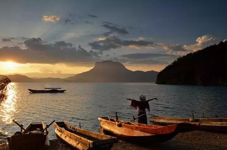 西昌泸沽湖住宿酒店推荐好一点,泸沽湖自由行住宿推荐