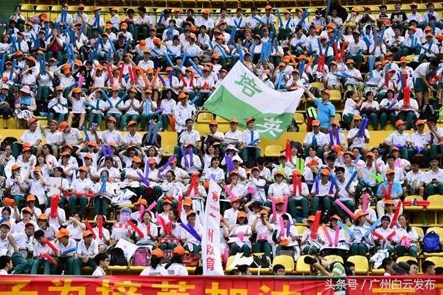 大学生足球世界杯揭幕战,世界杯足球赛激战正酣