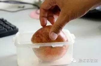 担心杨梅生虫不敢吃什么原因,杨梅有小虫子还能吃吗