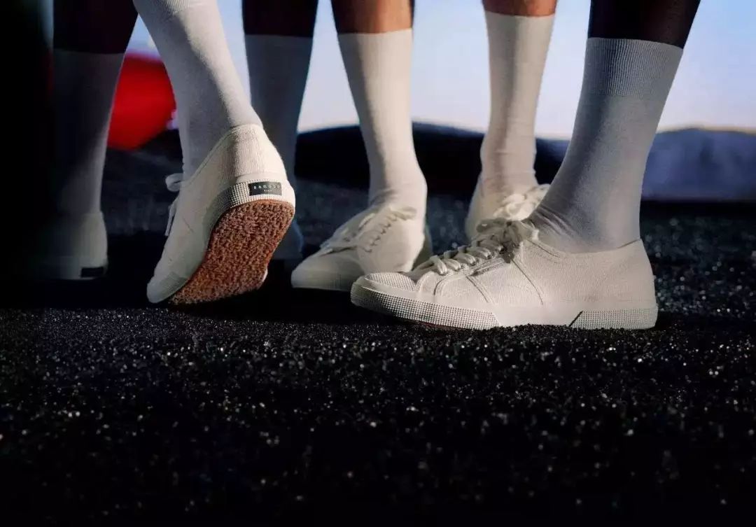 匡威和vans哪个更适合胖脚,vansstyle36和匡威1970s哪个好穿