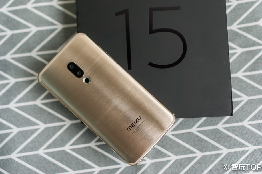 魅族15和苹果比,魅族15与iphonese