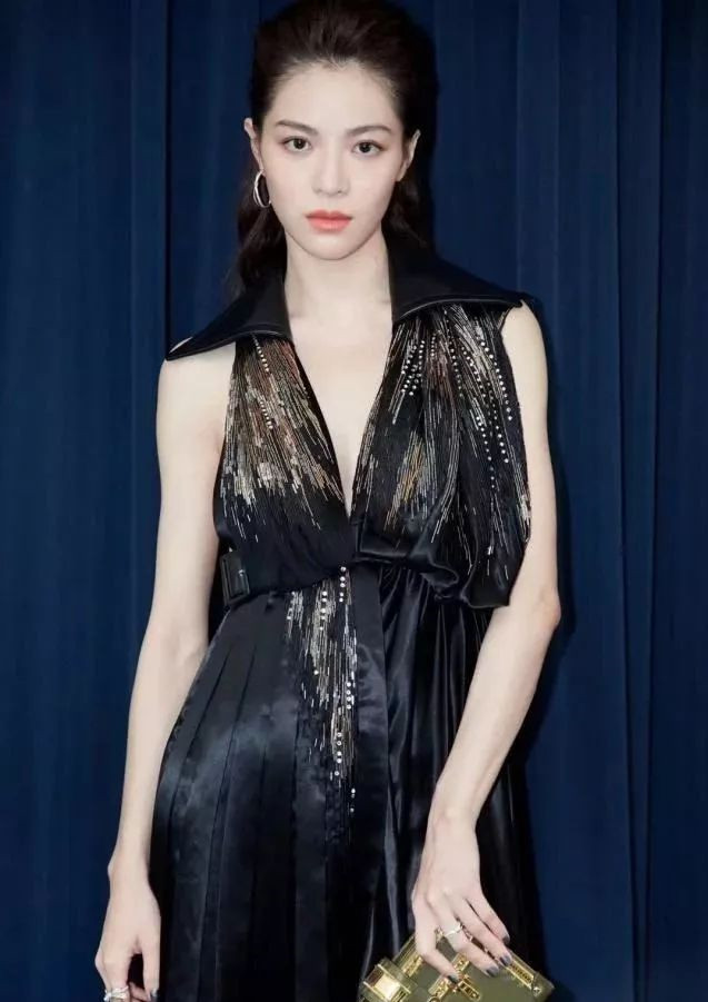 上海电影节明星红毯穿搭评价,上海国际电影节红毯男明星高定