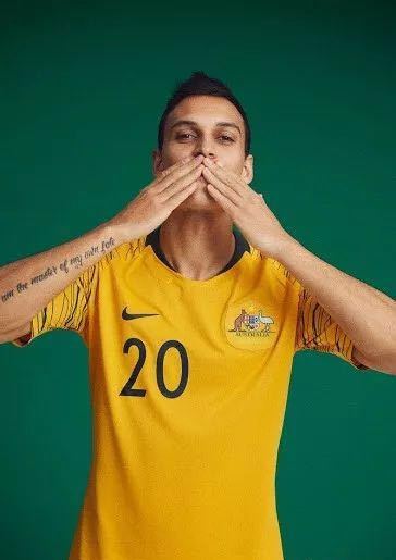 「DesignForce」2018世界杯不带你去天台,带你看球衣!