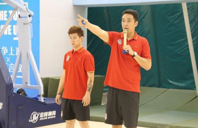 冠军荣耀中国行组委会,冠军荣耀篮球队