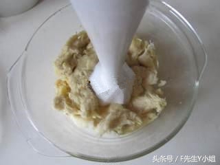 菜谱推荐榴莲乳酪蛋糕,榴莲乳酪慕斯蛋糕怎么做