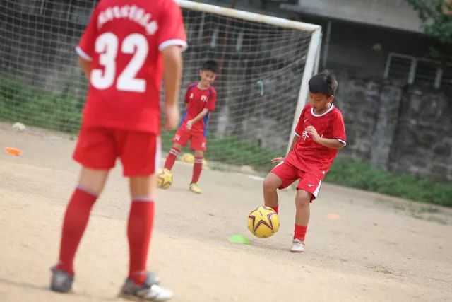 去不了欧洲杯的现场,世界杯足球场中国广州