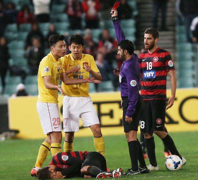 执法秘鲁和法国小组赛这位西亚裁判，是中国足球之耻