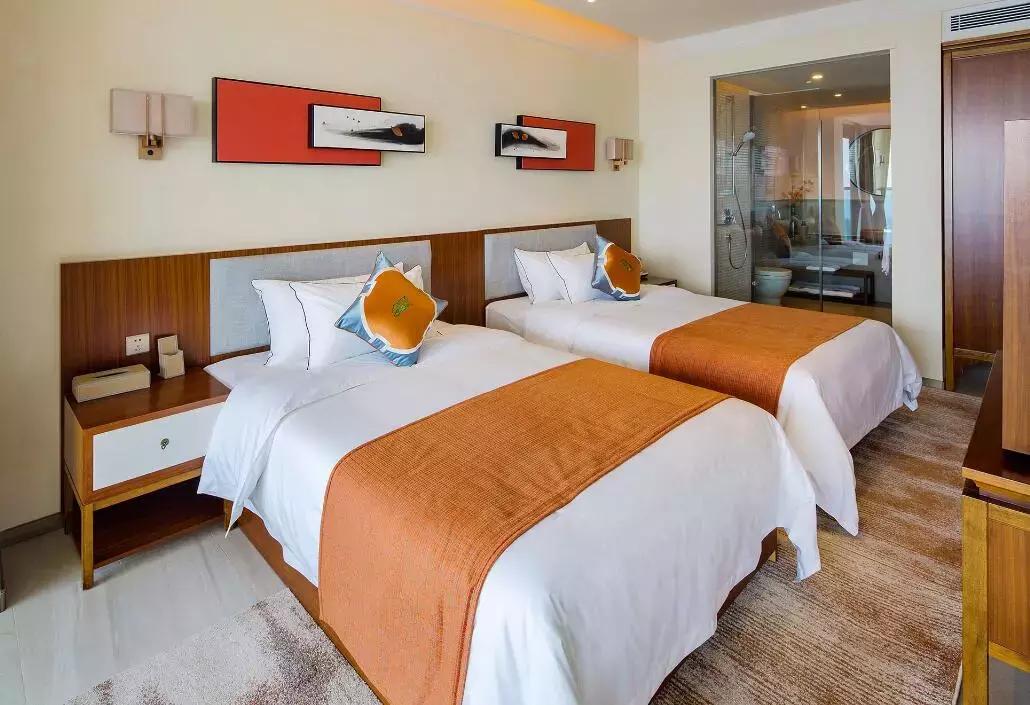 网红酒店等你来打卡，*江阳**海陵岛北洛秘境度假酒店~108米无边泳池