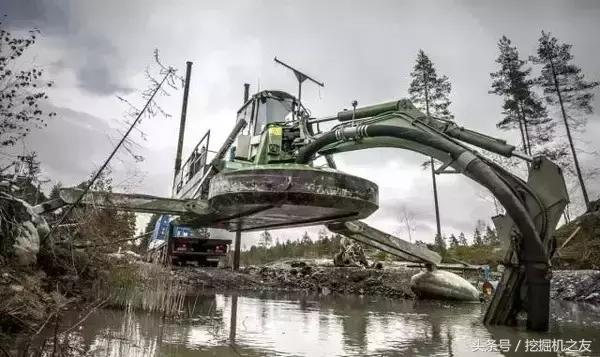 不同国家水上挖掘机,不同国家的水上巨型挖掘机