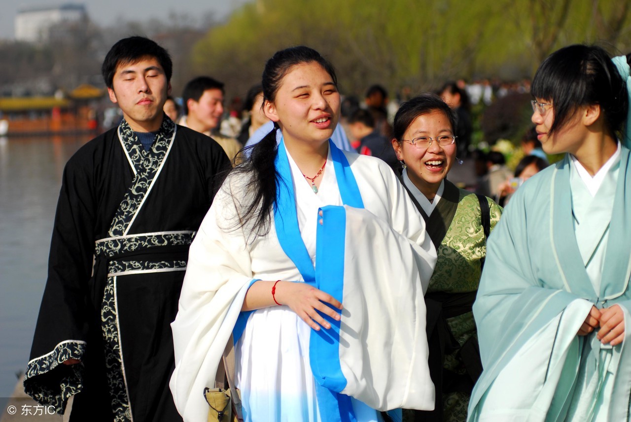 全疆一共有多少个民族,新疆南北疆都有哪些民族