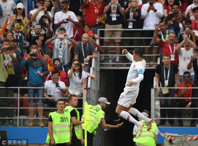 33岁C罗为啥这么强：举了23吨杠铃苦行僧食谱坚持十年