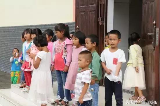 这两个女孩……万万没想到啊！