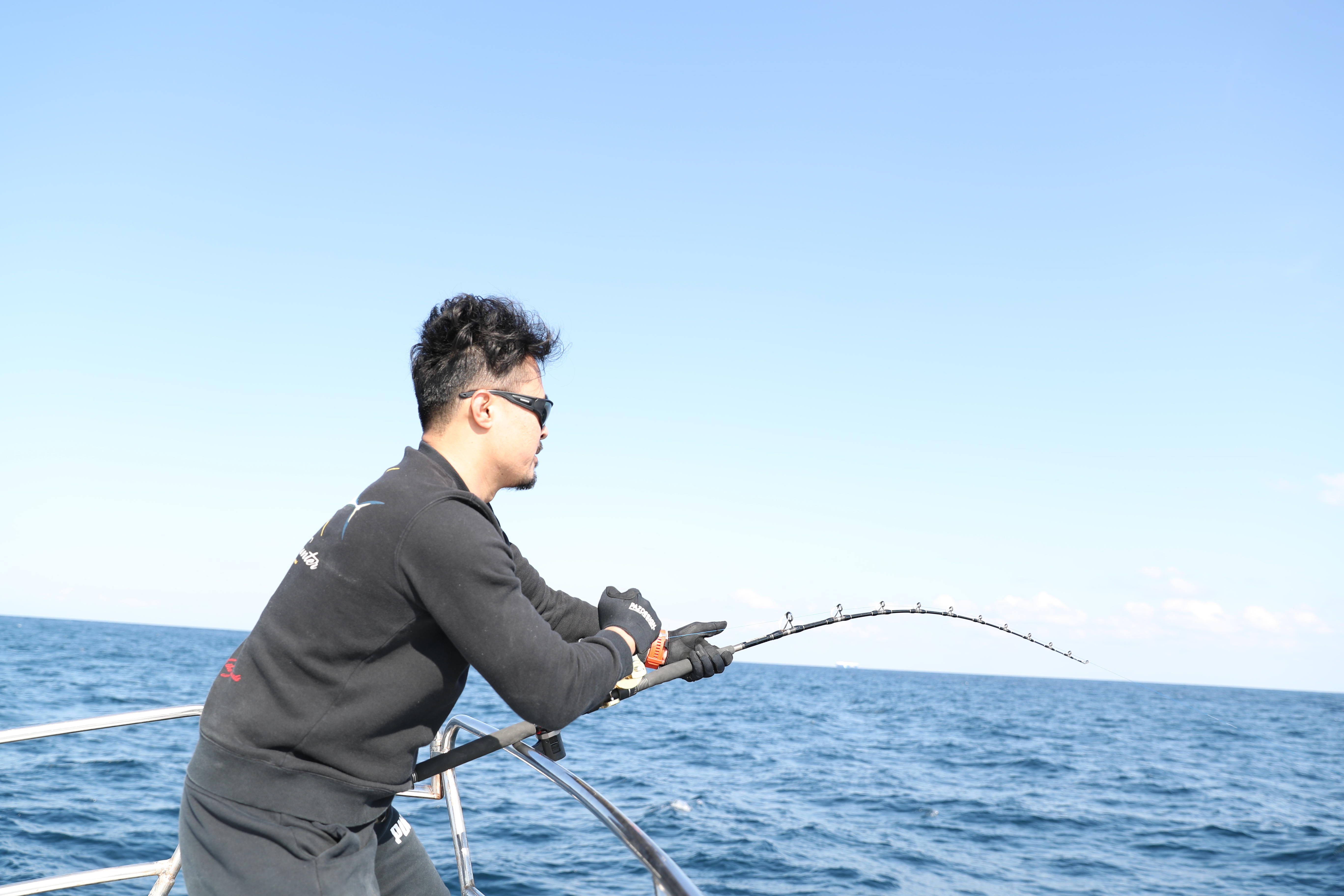日本海域发现的奇特生物,日本海域漂浮着巨型海洋生物