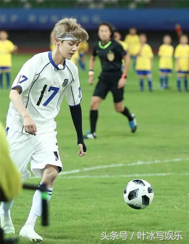 明星谁是真球迷？鹿晗为C罗入坑春春为足球写文，李冰冰太理性？