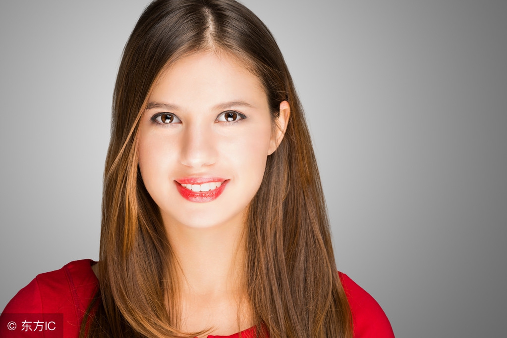 轻松一刻：半夜，小姨子抱紧我，想要来一次，我刚刚进去就……