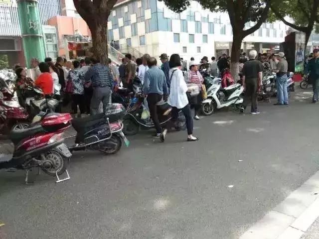 “我会被儿子骂死……”大批父母积蓄被掏空，涉及数亿元！