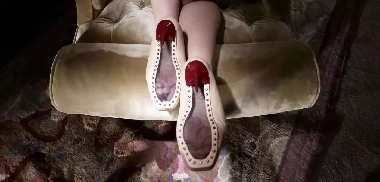现场｜世界最性感的那双高跟鞋到底藏在哪里？