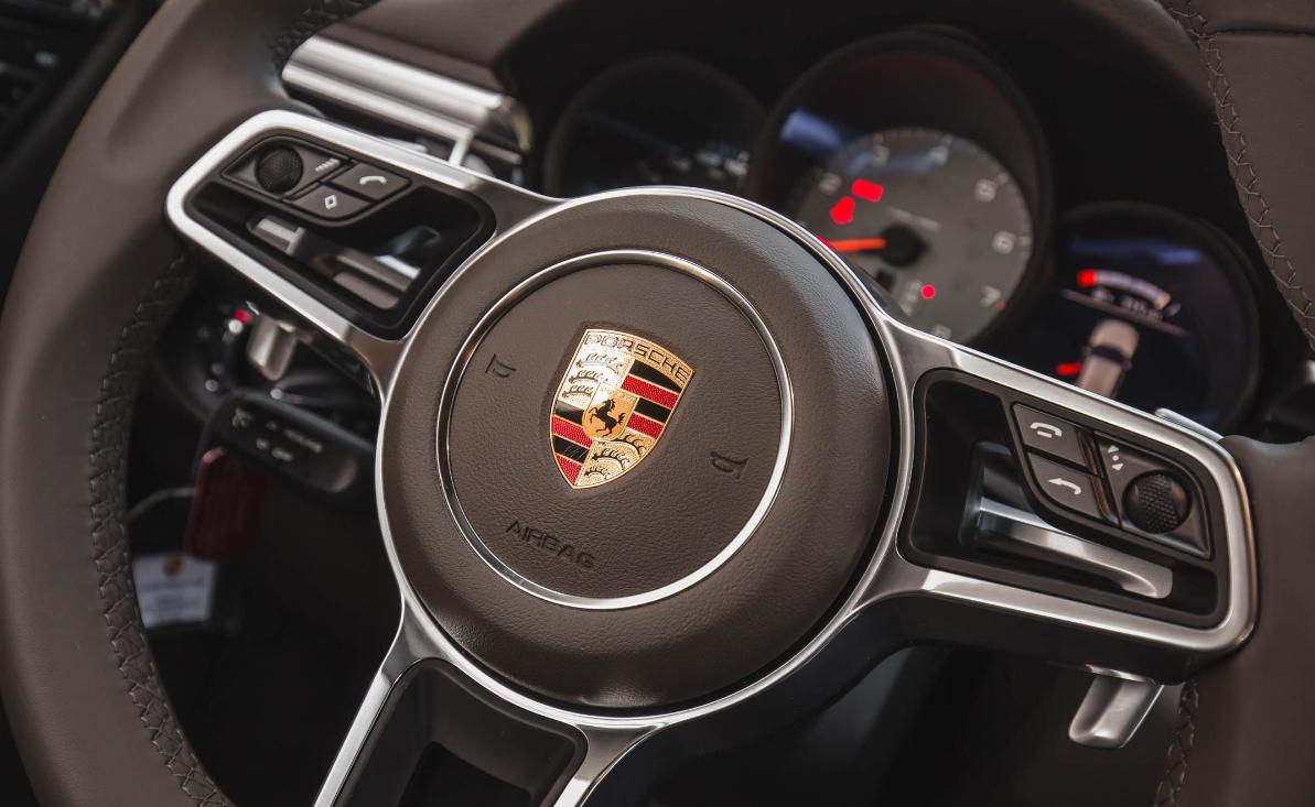 macan保时捷实用好物,保时捷卡宴和macan区别在哪里