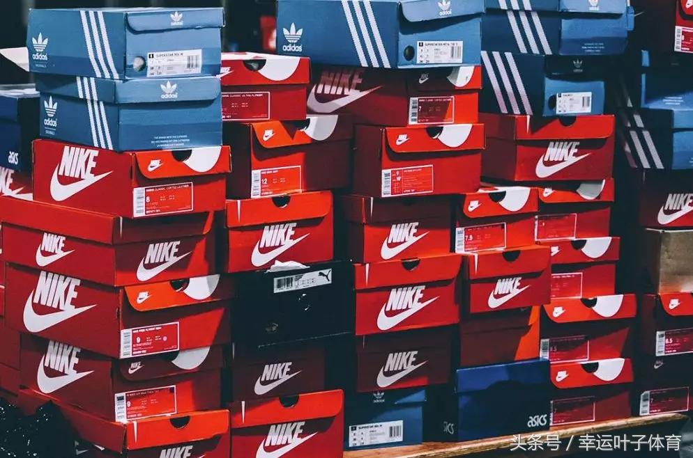 鞋盒一定要扔吗,鞋盒扔不扔看完你一定舍不得扔了