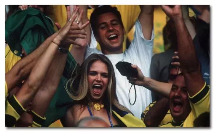 世界杯女球迷素材,世界杯女球迷翻译