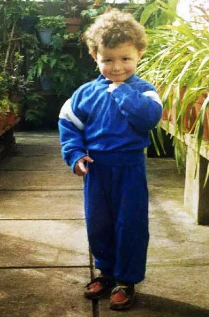 c罗为什么37岁还可以踢球,c罗为献血从不纹身