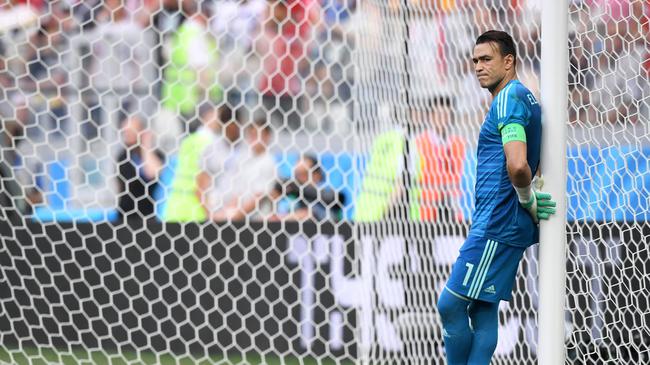 29分钟判4个点球欧冠比赛,沙特点球判罚过程