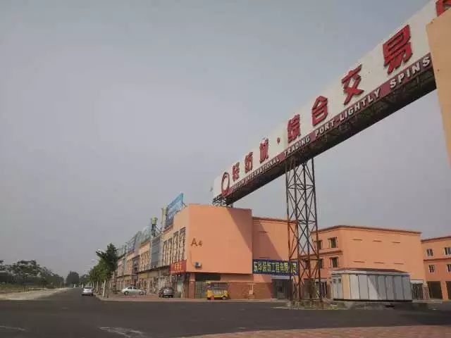 12年前建成，现还在招商！它能担负起北京外迁服装商户期望吗？