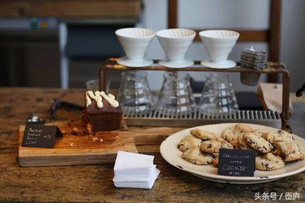 这个人均咖啡4杯的国家，除了梵高郁金香，有哪些咖啡馆值得逛