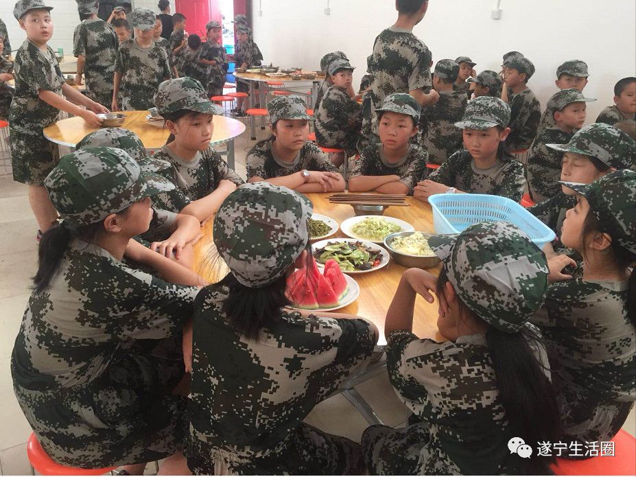厦门小小特种兵夏令营,少年兵军事夏令营