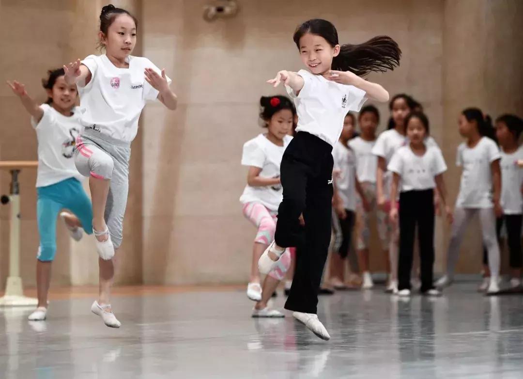 北京中山音乐堂暑期系列音乐会，76场精彩演出，10个特色艺术夏令营，10场名家讲堂，孩子们的暑假盛宴！